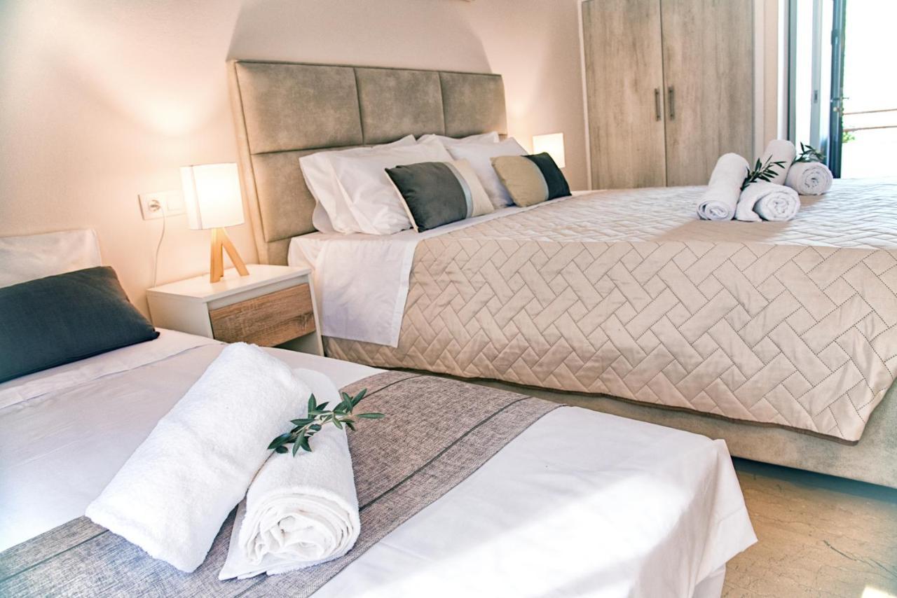Costas Apartments 梅松吉 外观 照片