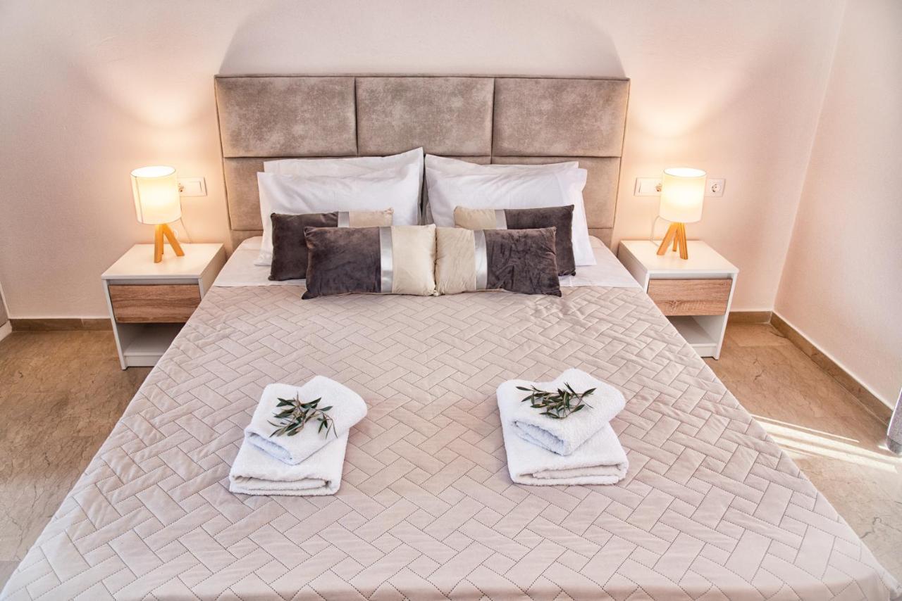 Costas Apartments 梅松吉 外观 照片